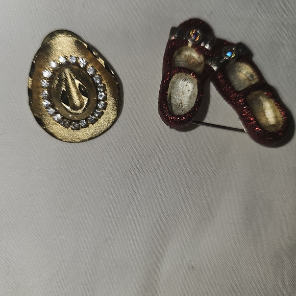 Brooch Bundle - Picture 3 of 3